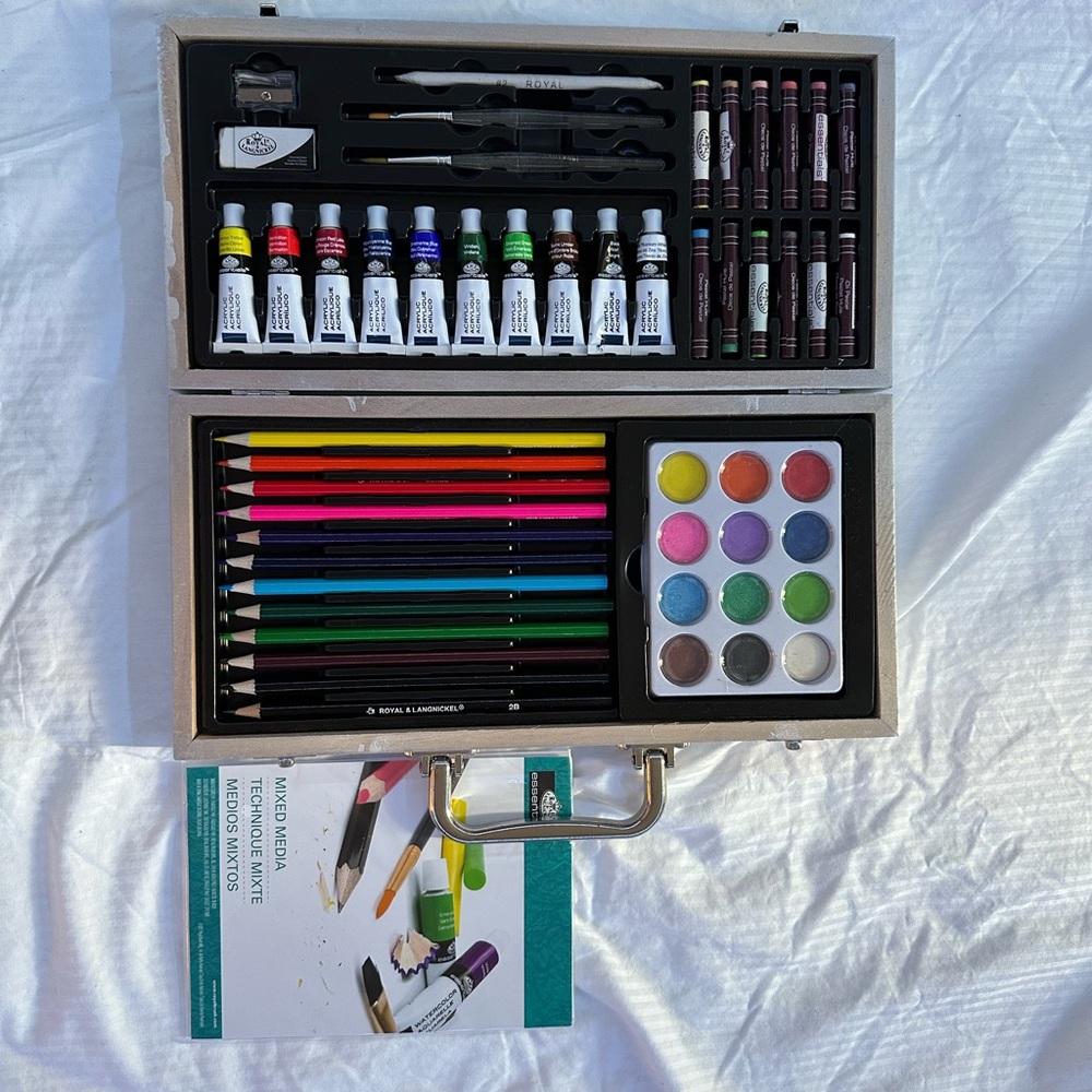 Royal & Langnickel Art Set with Paints and Pencils